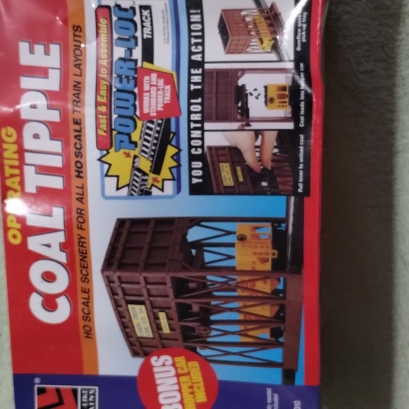 VTG New in Box, Life Like Train 21310 HO Coal Tipple Plastic Kit,  Hopper Car - Picture 2 of 6